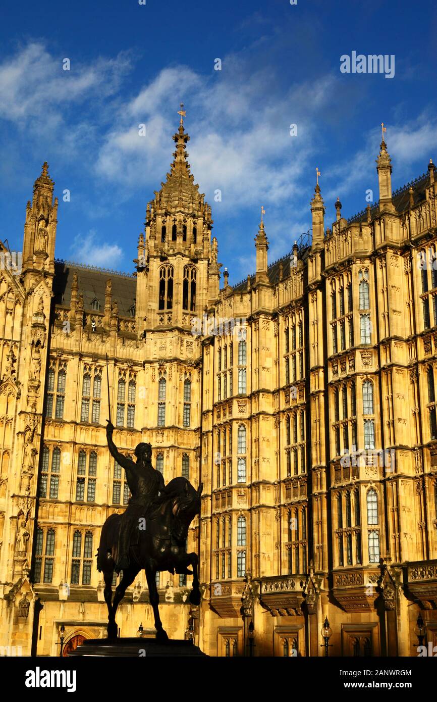 Statue of King Richard I / Richard the Lionheart in Old Palace Yard