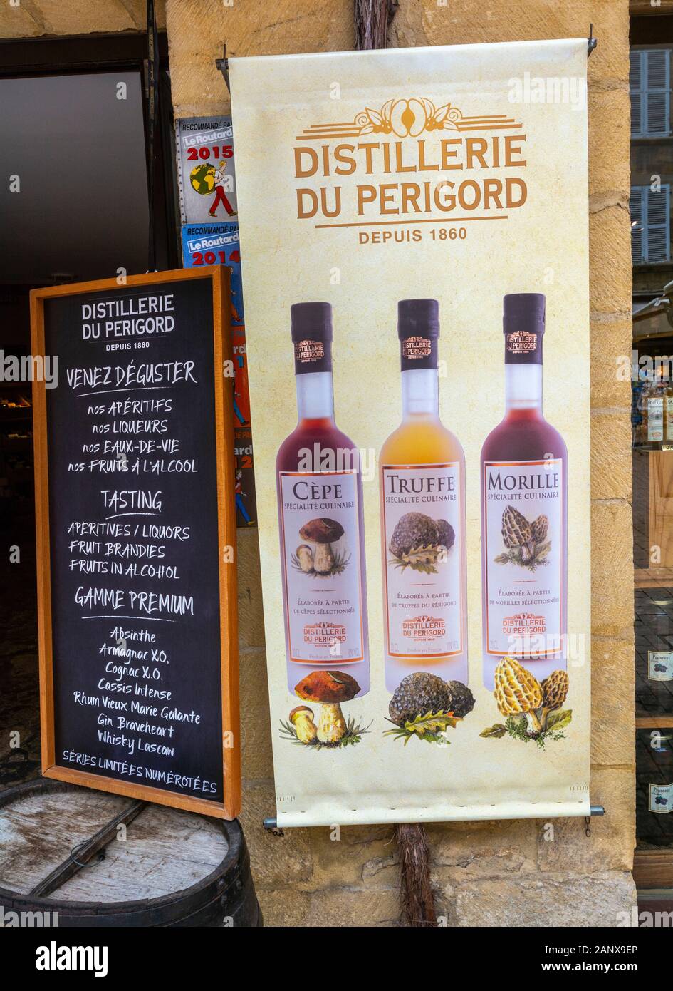 France, Dordogne, Sarlat-la-Caneda, Rue de la Liberte, Distillerie du Perigord, distillery shop Stock Photo