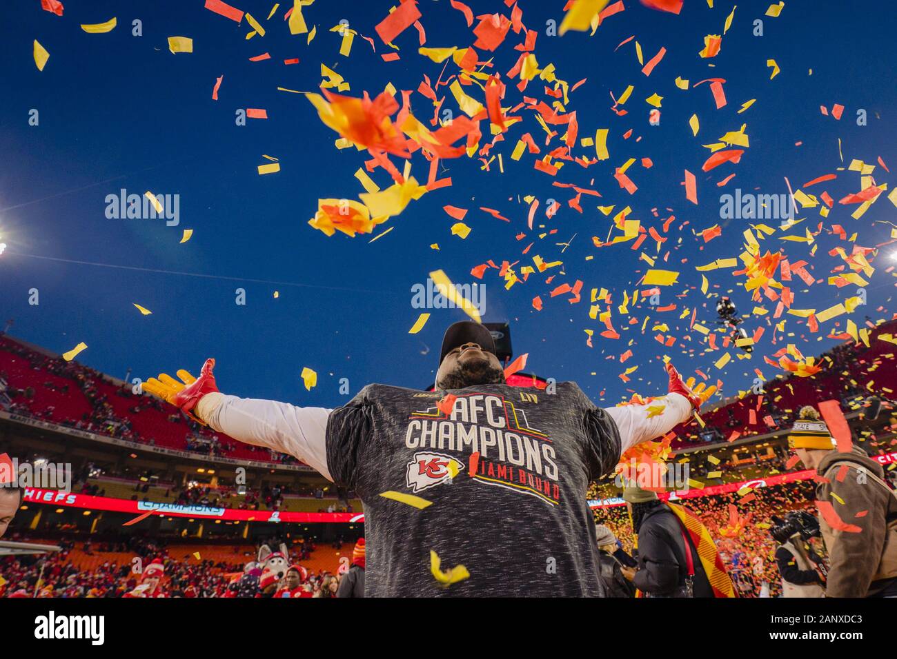 Kansas City, United States. 19th Jan, 2020. Kansas City Chiefs defensive  tackle Khalen Saunders (99) throws confetti in celebration after winning  the AFC Championship, defeating the Tennessee Titans 35-24, at Arrowhead  Stadium