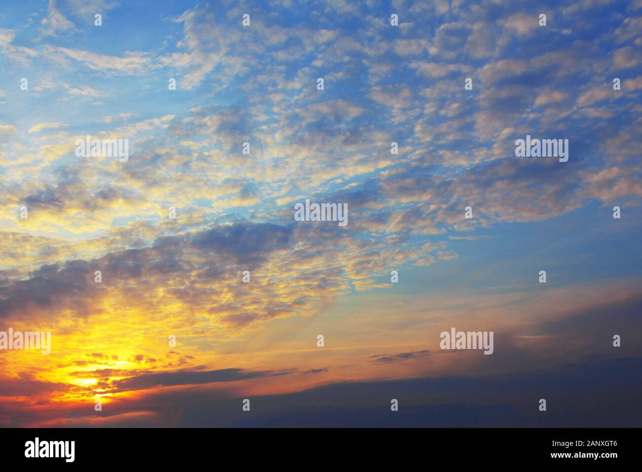Mountain panorama sunset low hi-res stock photography and images - Alamy
