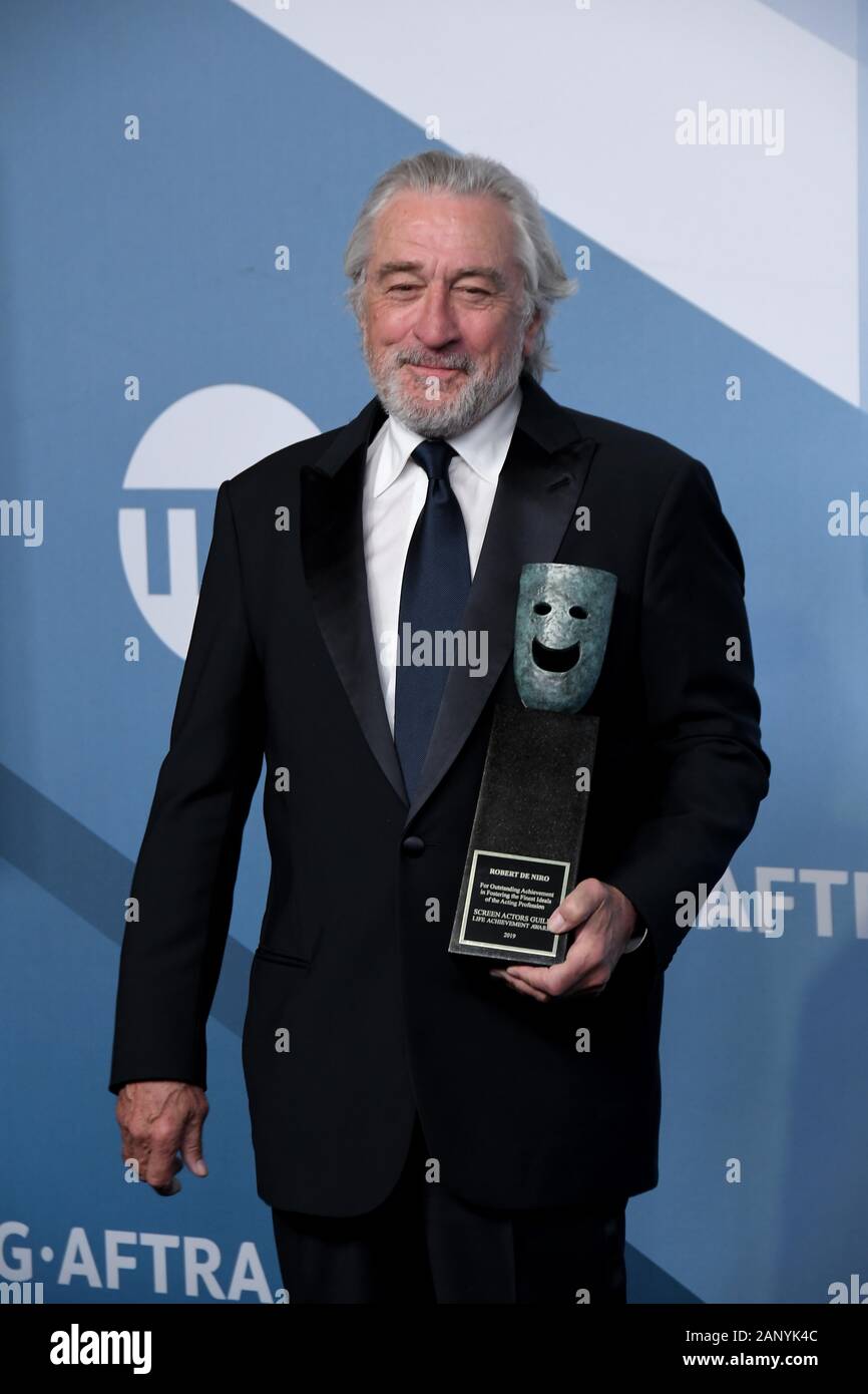 Los Angeles, California, USA. 19th Jan 2020. Robert De Niro poses in
