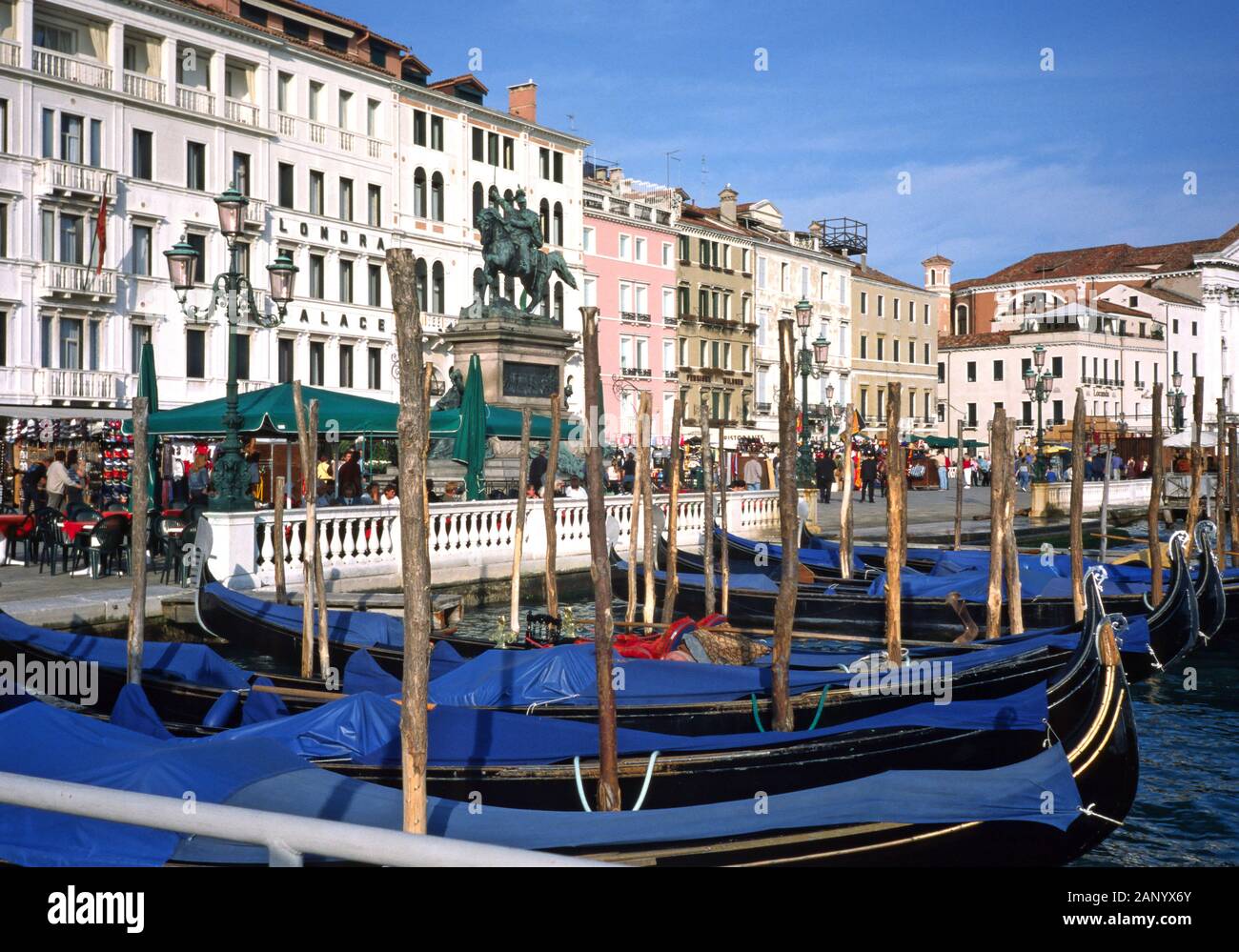 The gondolas of Venice historic city Stock Photo - Alamy