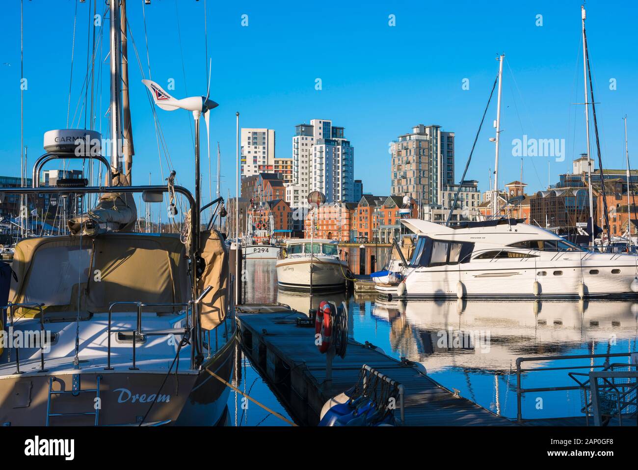 Ipswich waterfront, view of yachts and leisure craft moored in Ipswich marina with residential property in the background, Suffolk, East Anglia, UK. Stock Photo