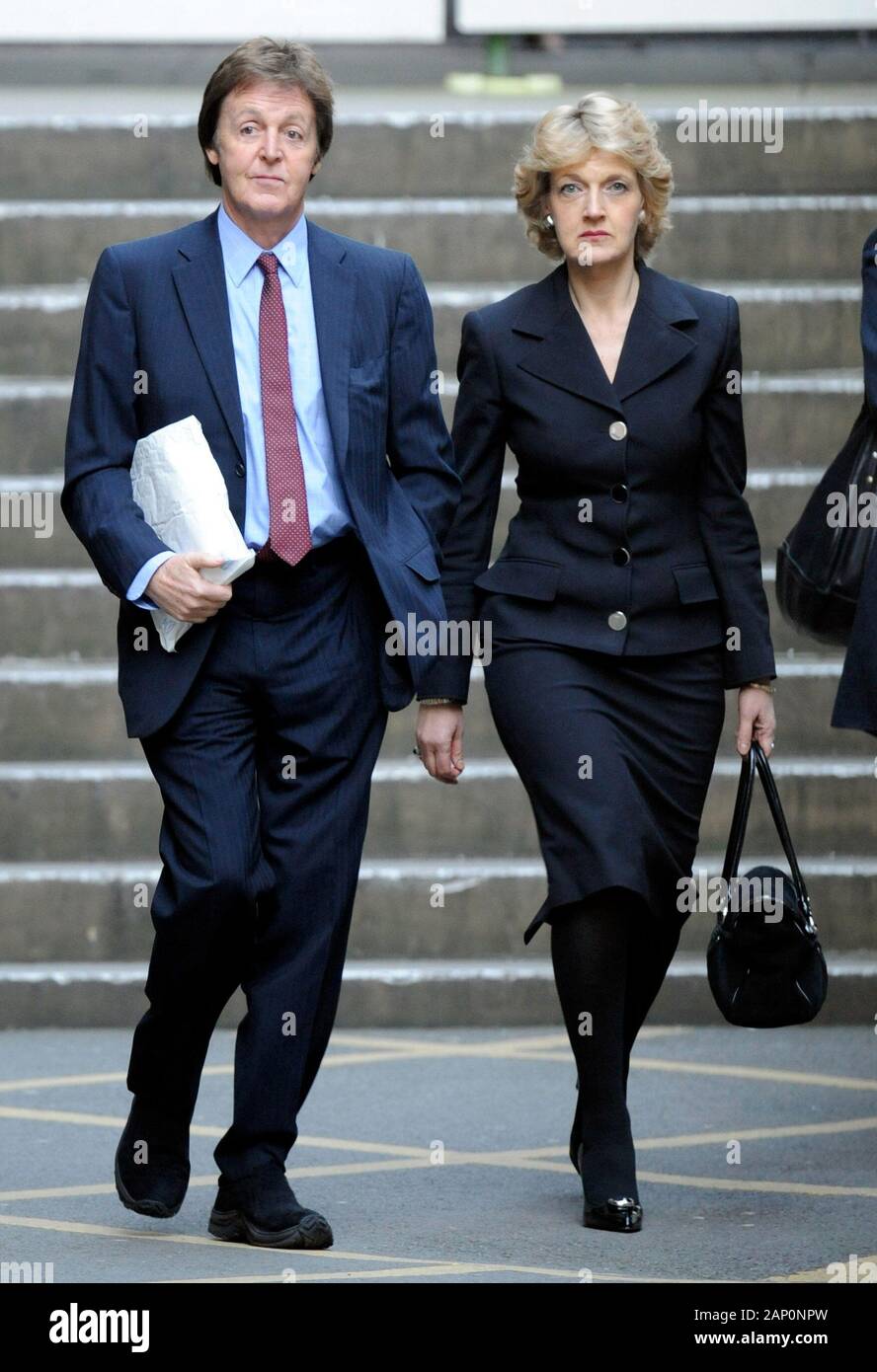 Sir Paul McCartney leaving the high Court in London with  barrister Fiona Shackleton during his divorce hearing from wife Heather Mills in 2008. Stock Photo