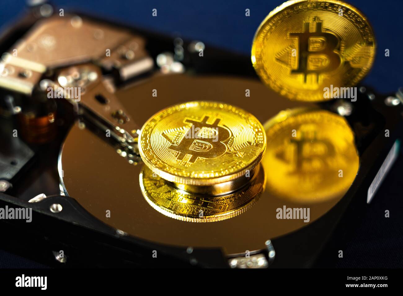 Storage hard drive data bank hi-res stock photography and images - Alamy