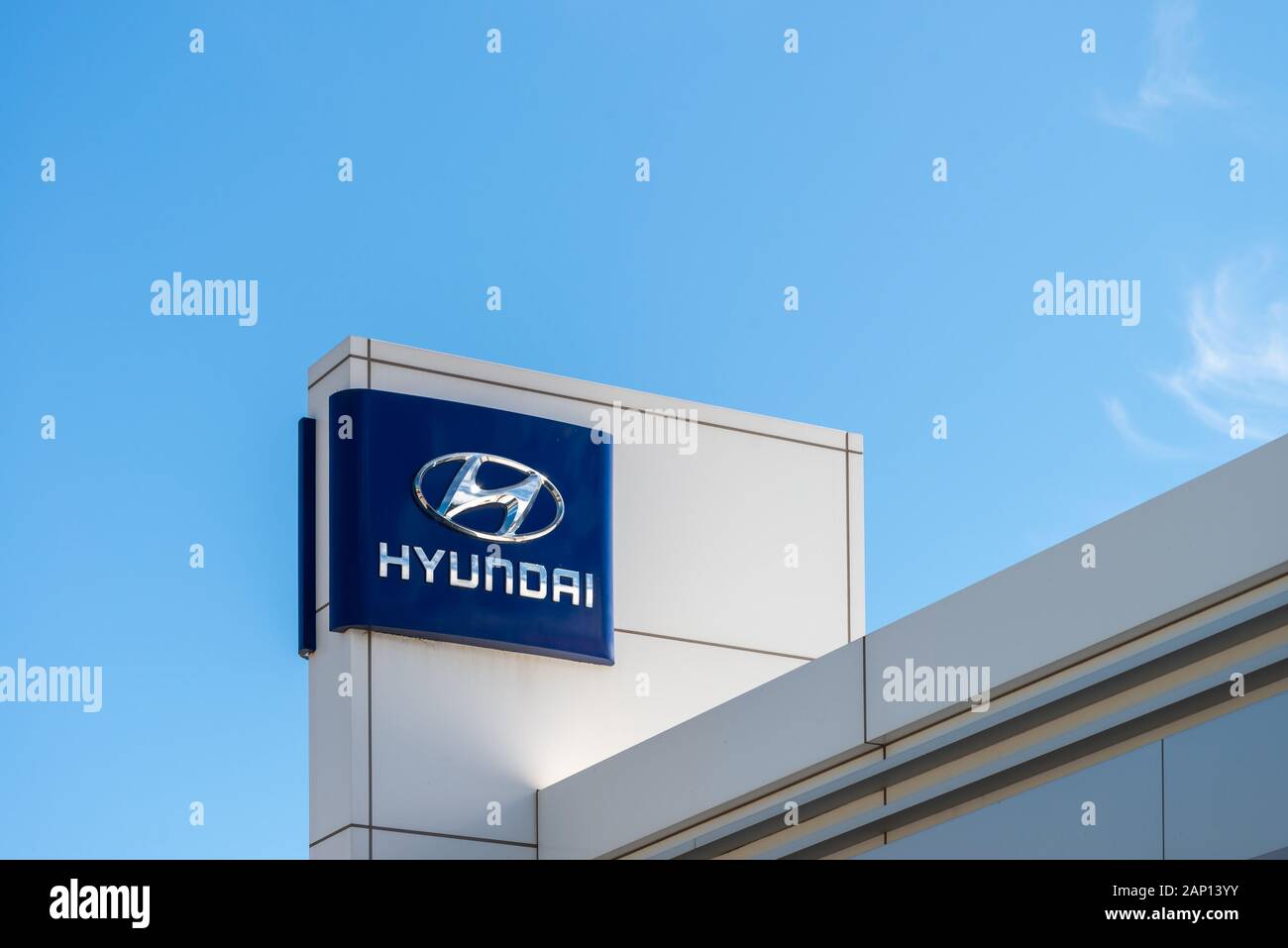 Hyundai logo hires stock photography and images Alamy