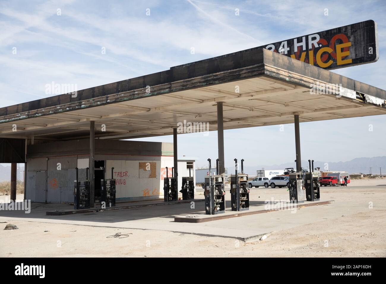 Rundown gas station hires stock photography and images Alamy