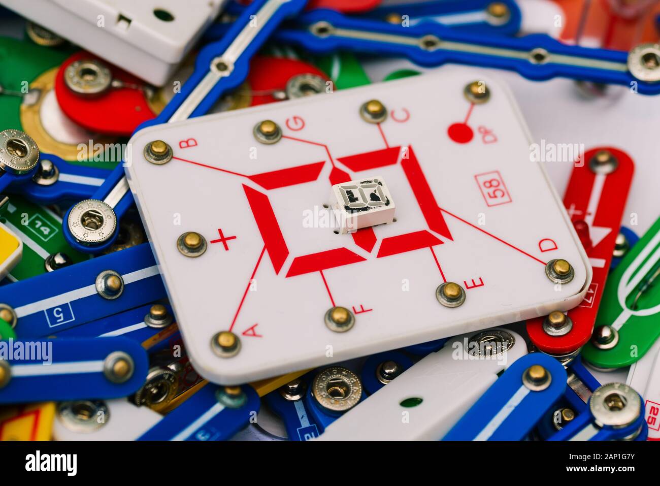 simple electrical circuit toys