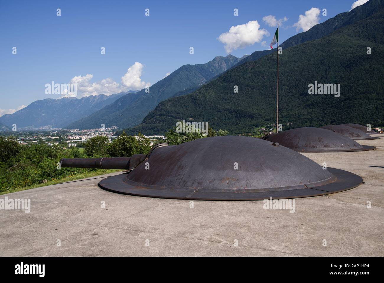 Colico (LC)  Italy 08/08/2019, The Fort Montecchio Nord : Cannon of the Forte Montecchio 149/35 Schneider in an armored dome Stock Photo