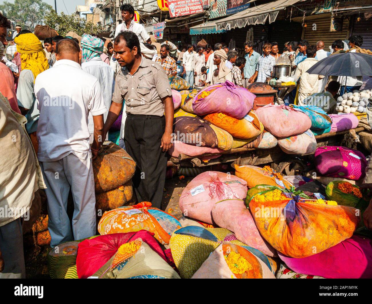 A vendor is selling flowers at the flower wholesale market Stock Photo