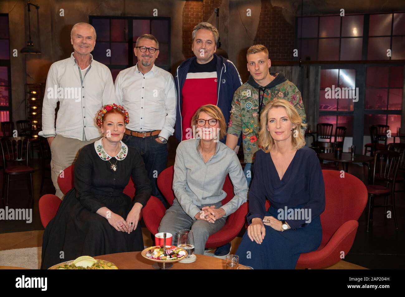 Jürgen Domian, Enie van de Meiklokjes, Jörg Helmrich, Arnd Zeigler, Bettina Boettinger, Felix Lobrecht und Maria Furtwängler bei der Aufzeichnung der Stock Photo