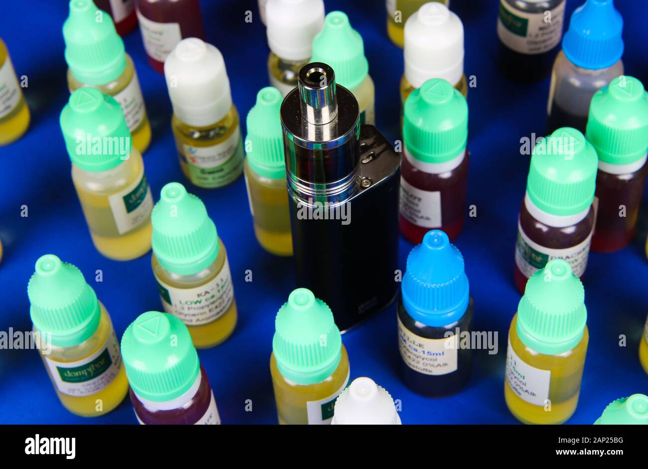 E liquids hi-res stock photography and images - Alamy