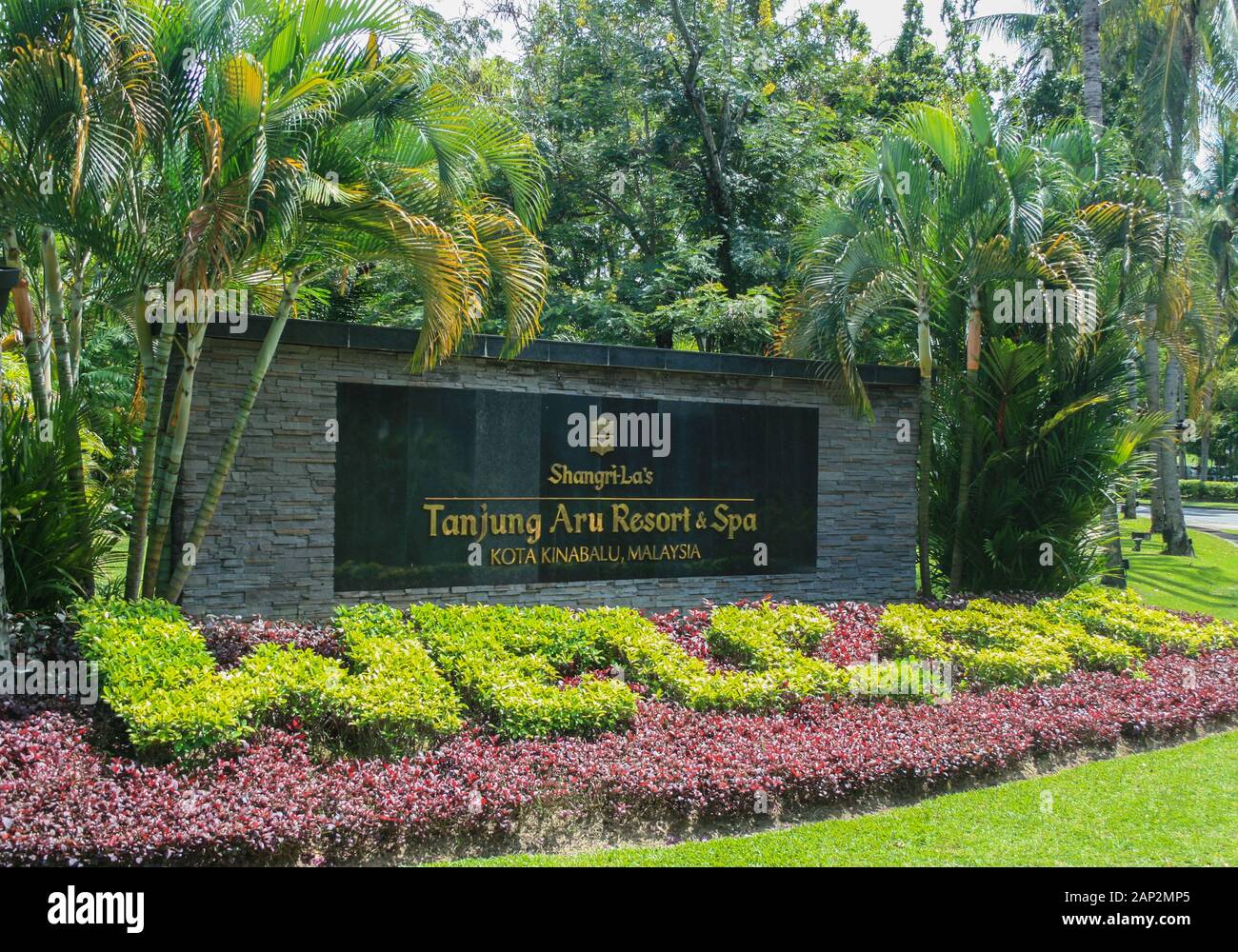 Entrance to Shangri-La Tanjung Aru resort in Kota Kinabalu, Borneo Malaysia Stock Photo