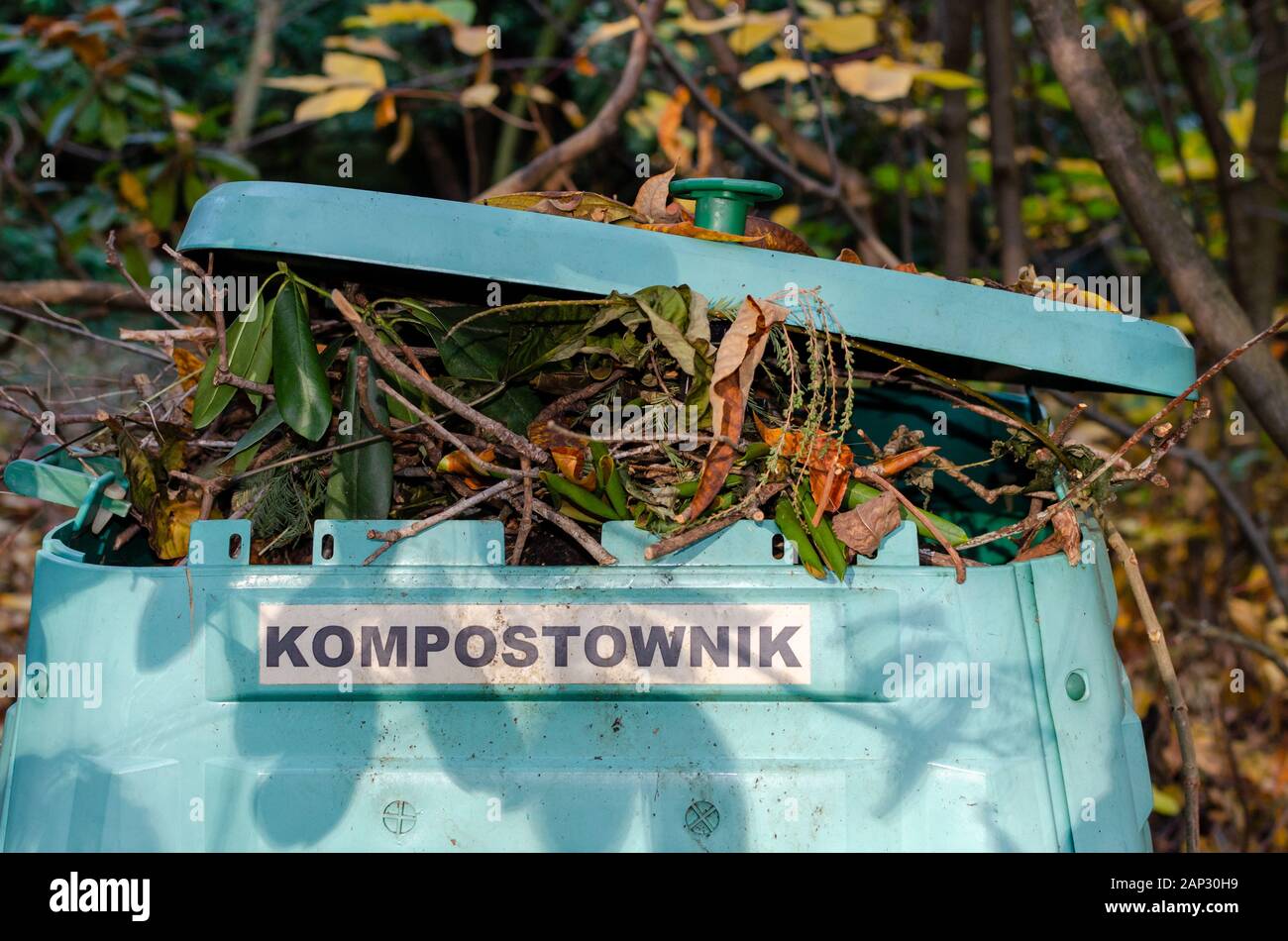 Decomposing Containers Trash and decompose and park hi-res stock photography and images - Alamy