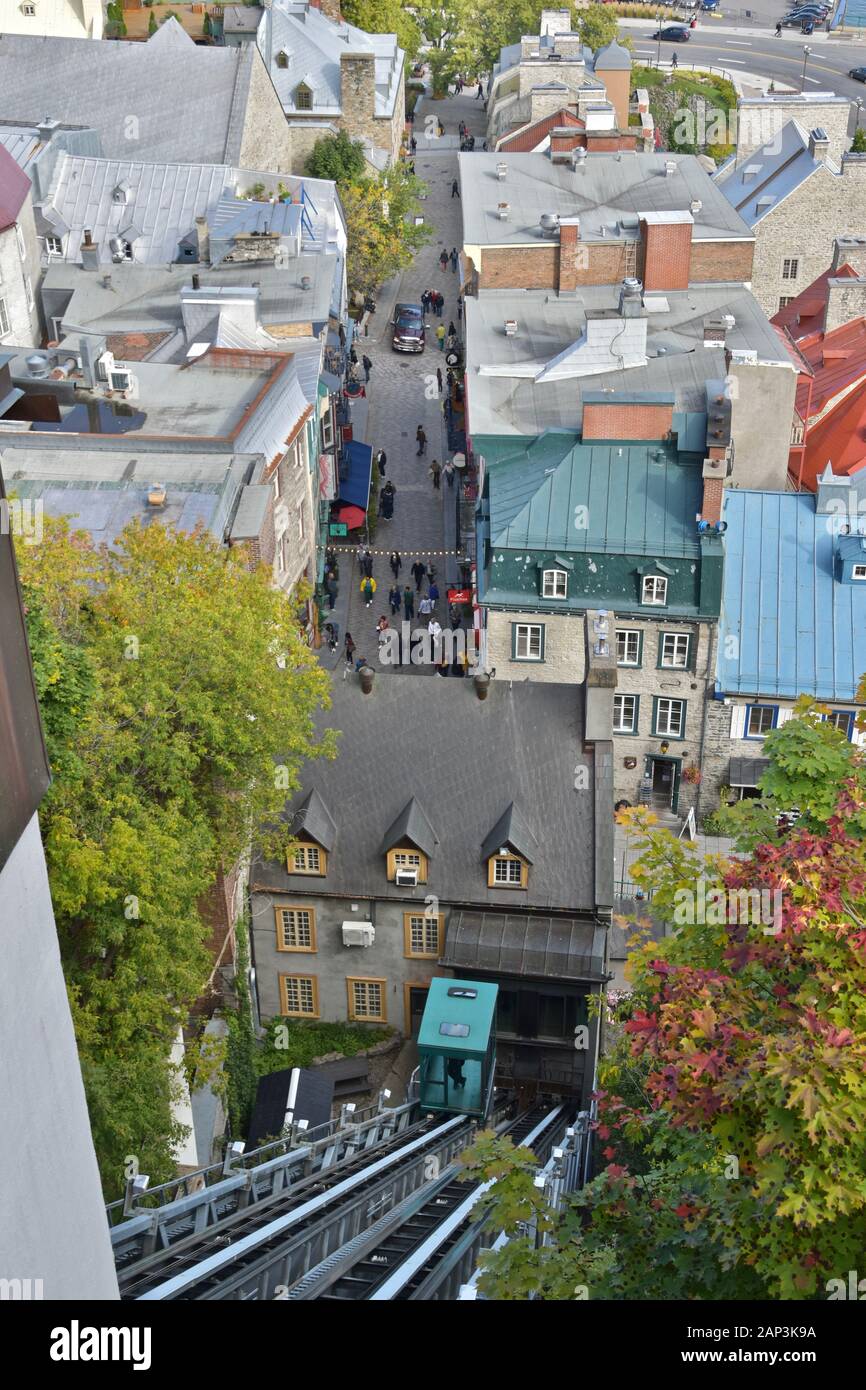 "Le Funiculaire du Vieux-Québec" The Funicular of Old Quebec City connecting the upper city with Petit-Champlain in the Ville de Quebec, Canada Stock Photo