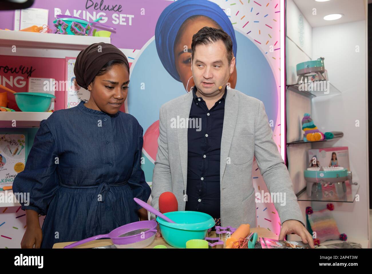 nadiya hussain bake off high resolution stock photography and images alamy