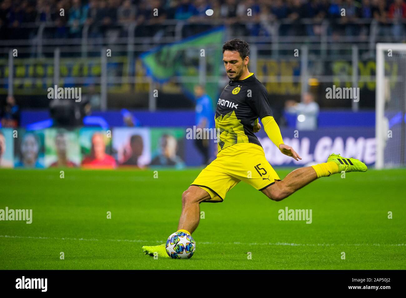Mats Hummels number 15 Borussia Dortmund jersey
