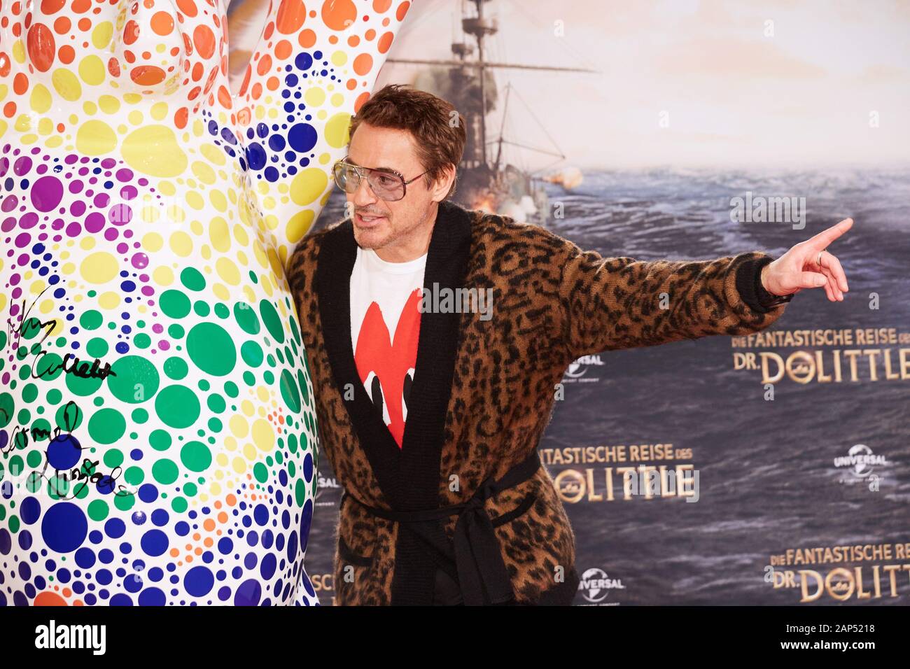 Berlin, Deutschland. 20th Jan, 2020. Robert Downey Jr. at the photocall on the occasion of the press conference for the film launch of 'Dolittle (The Fantastic Journey of Dr. Dolittle)' in the Waldorf Astoria Berlin. | usage worldwide Credit: dpa/Alamy Live News Stock Photo