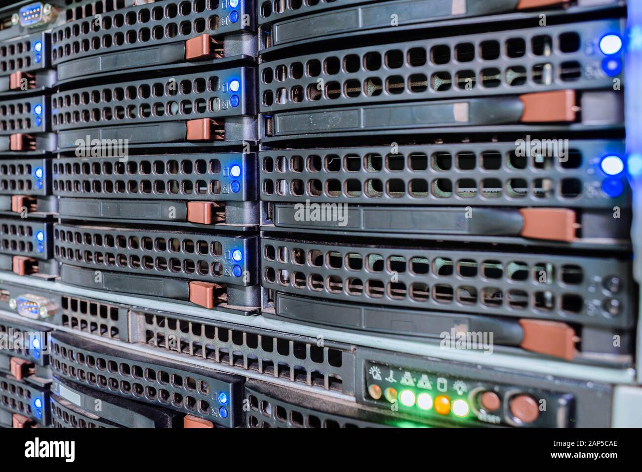 Powerful computer equipment is in the server room. Modern web hosting is a  great online campaign. Cloud storage technology. Access server and database  Stock Photo - Alamy