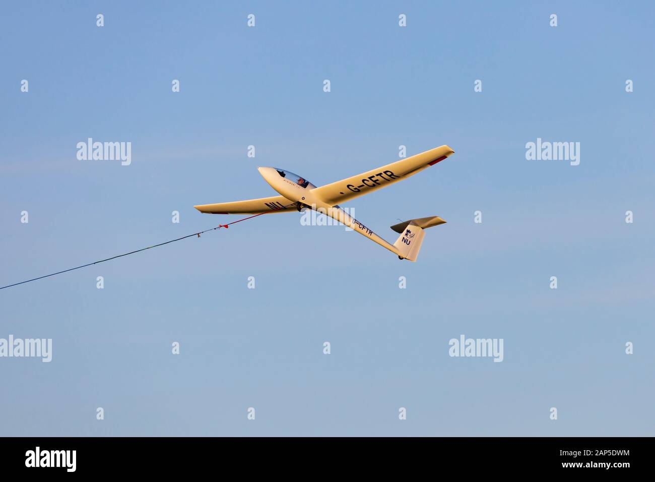 Glider winch launch hires stock photography and images Alamy