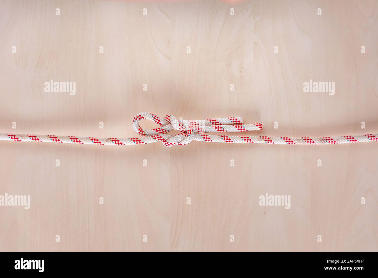 Singly slipped reef knot hires stock photography and images Alamy