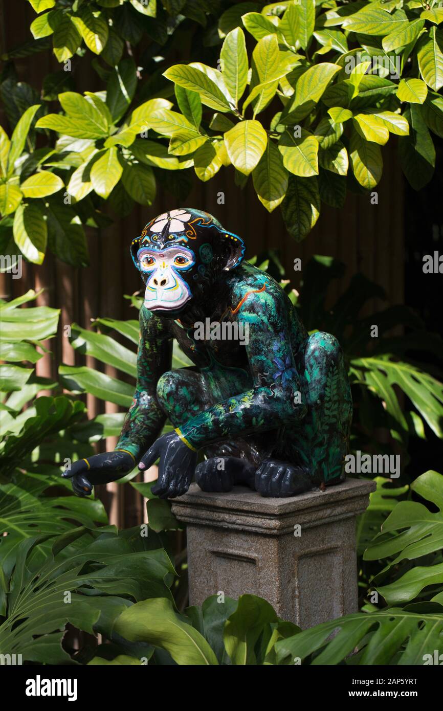 Monkey statue hires stock photography and images Alamy