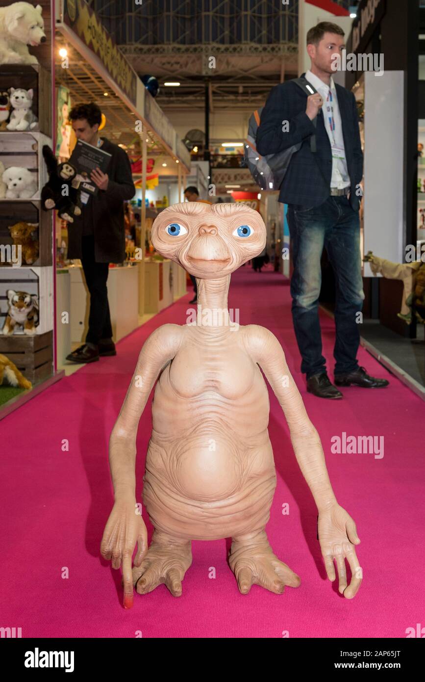 London, UK.  21 January 2020. A life-size replica of ET from Star Images at the opening day of the Toy Fair, the largest dedicated toy, game and hobby trade exhibition in the UK, taking place at Kensington Olympia.  The show brings together many of the leading toy manufacturers and distributors and offers a chance for industry buyers to see the latest toys in preparation for Christmas.  Credit: Stephen Chung / Alamy Live News Stock Photo