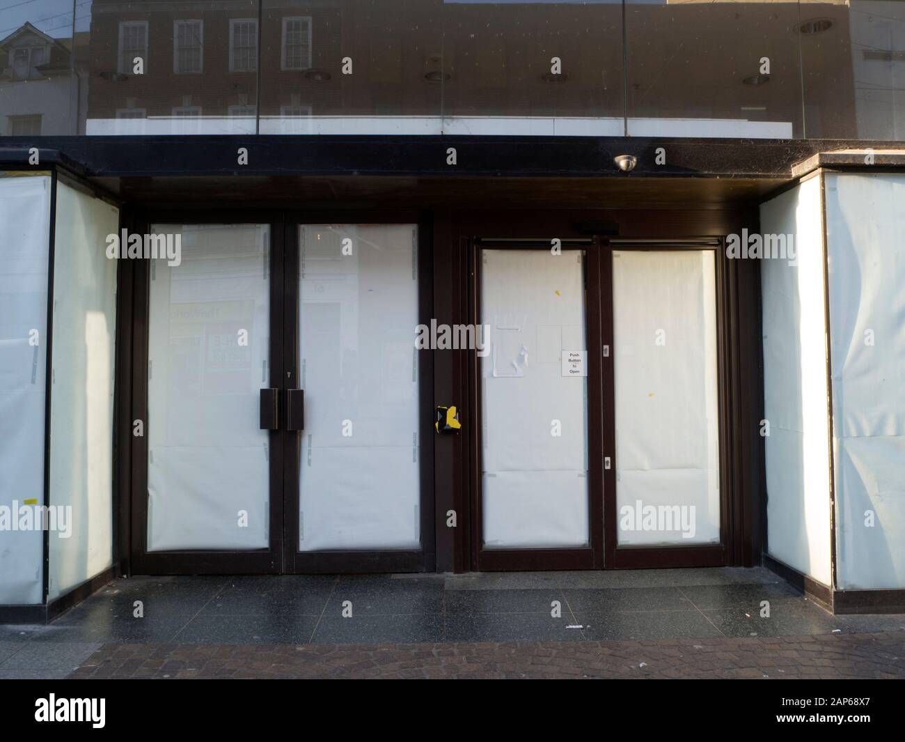 Store Closure Extension Store closure programme hi-res stock photography and images - Alamy