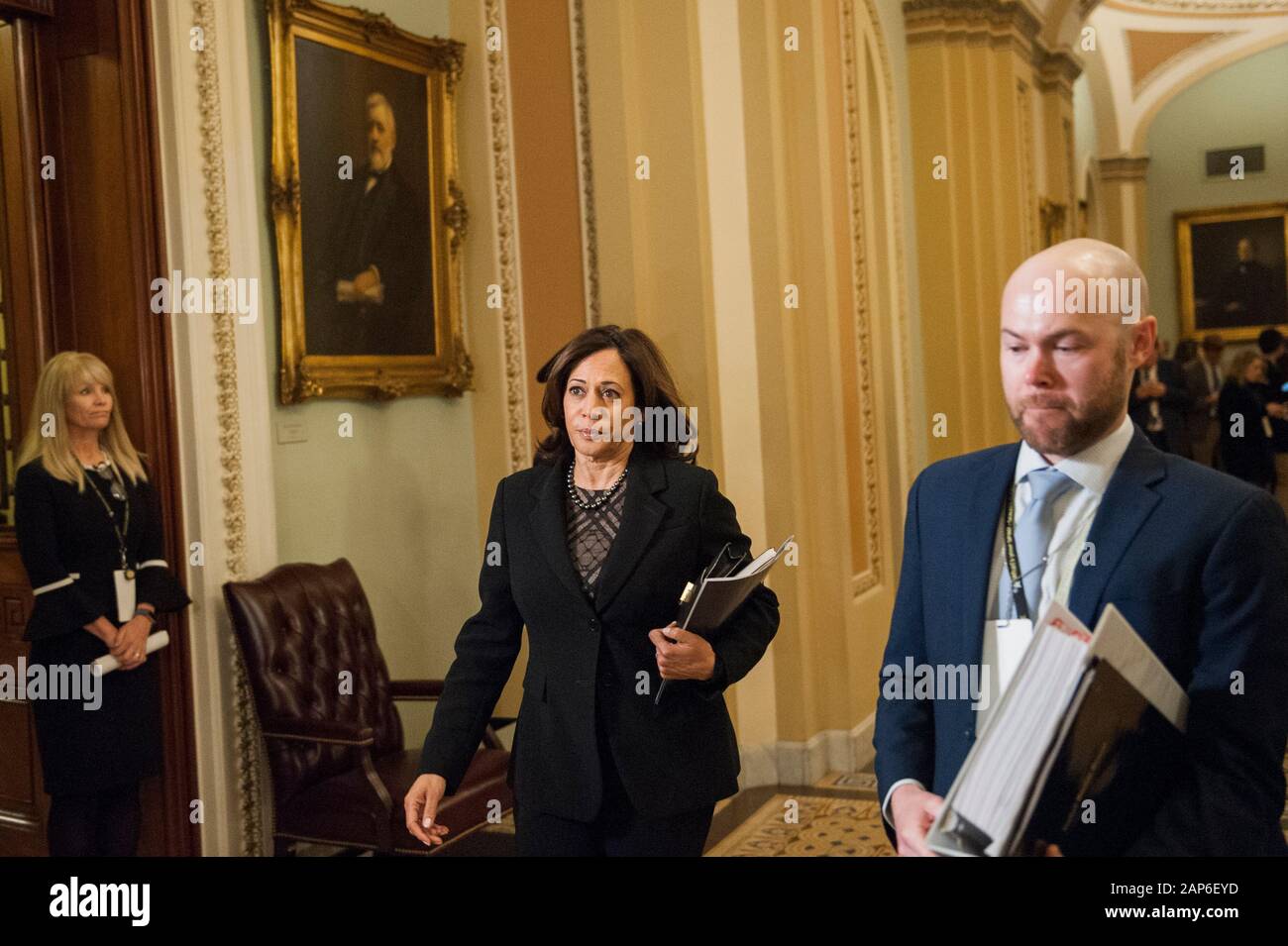 Washington DC, USA. 21st Jan, 2020. Former Democratic presidential candidate Sen. Kamala Harris (R-Calif.) makes her way to the Senate chamber for the beginning of the Senate impeachment trial of President Donald Trump at U.S. Capitol in Washington, DC, Tuesday, January 21, 2020. (Photo by Rod Lamkey Jr./SIPA USA) Credit: Sipa USA/Alamy Live News Stock Photo