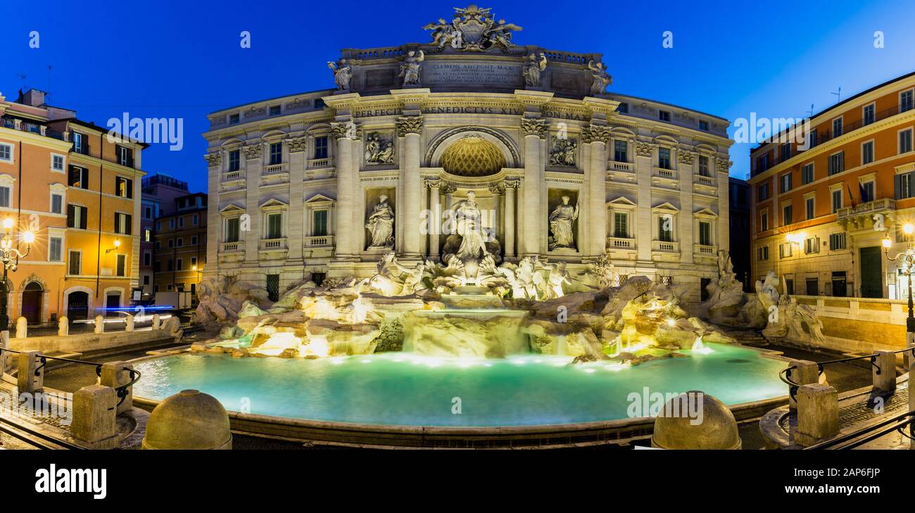 Trevi fountain at sunrise, Rome, Italy. Rome baroque architecture and ...