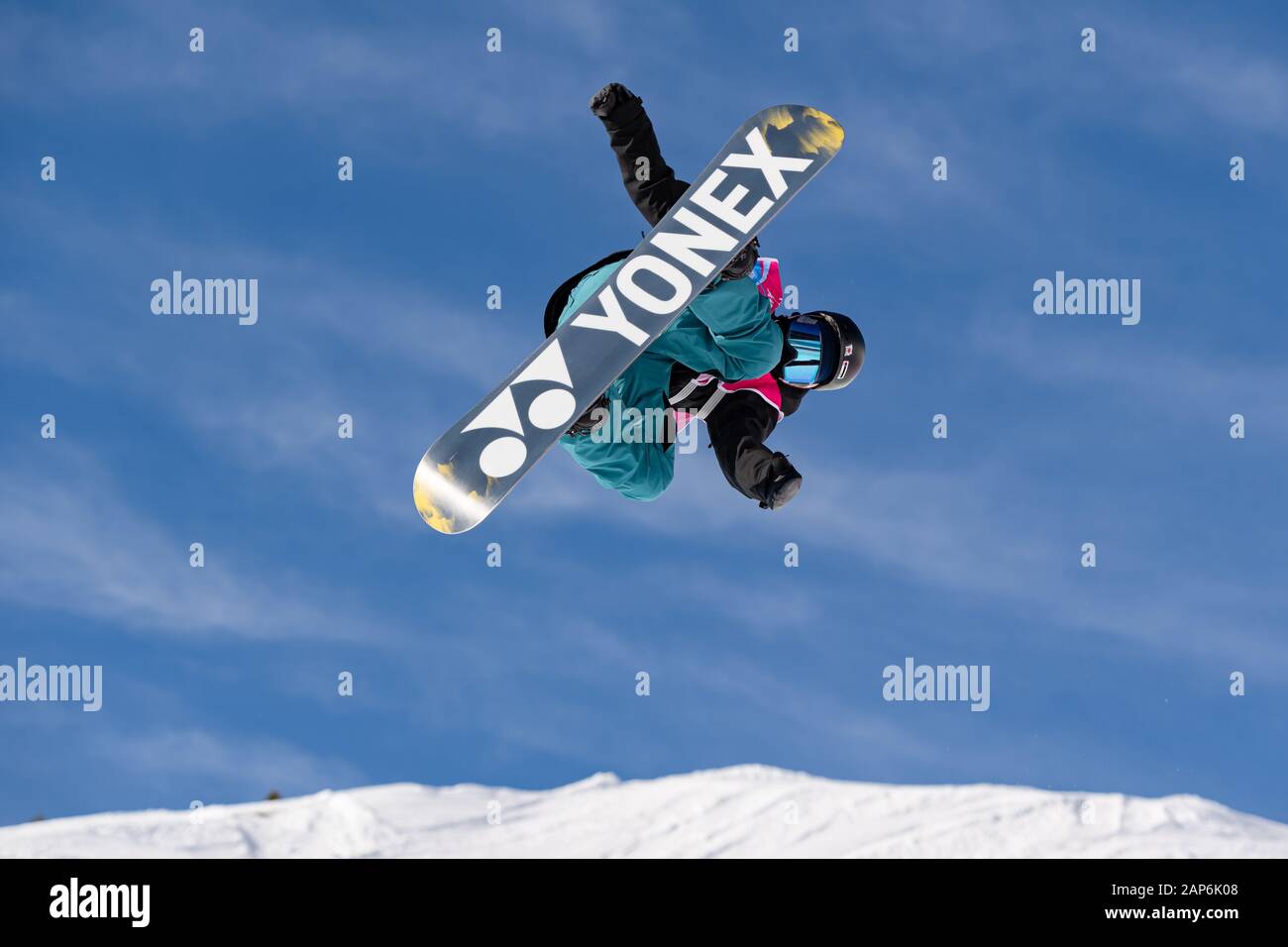 LAUSANNE, SWITZERLAND. 21th, Jan 2020. HIRANO Ruka (JPN) competes in the Men's Snowboard Halfpipe competitions during the Lausanne 2020 Youth Olympic Games at Leysin Park & Pipe on Tuesday, 21 January 2020. LAUSANNE, SWITZERLAND. Credit: Taka G Wu/Alamy Live News Stock Photo