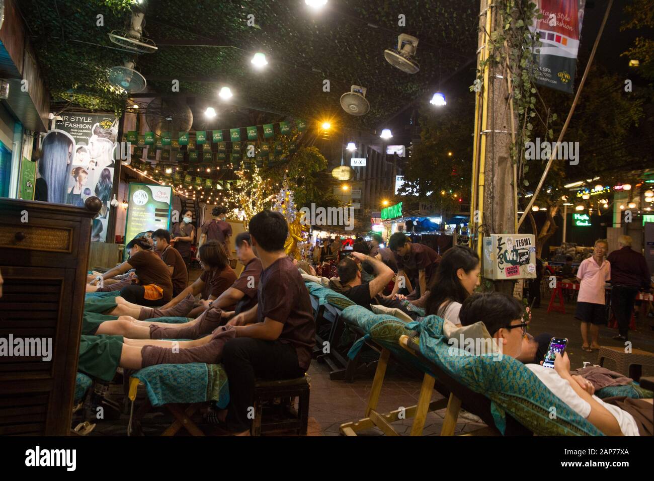 Massage bangkok thai Thai massage