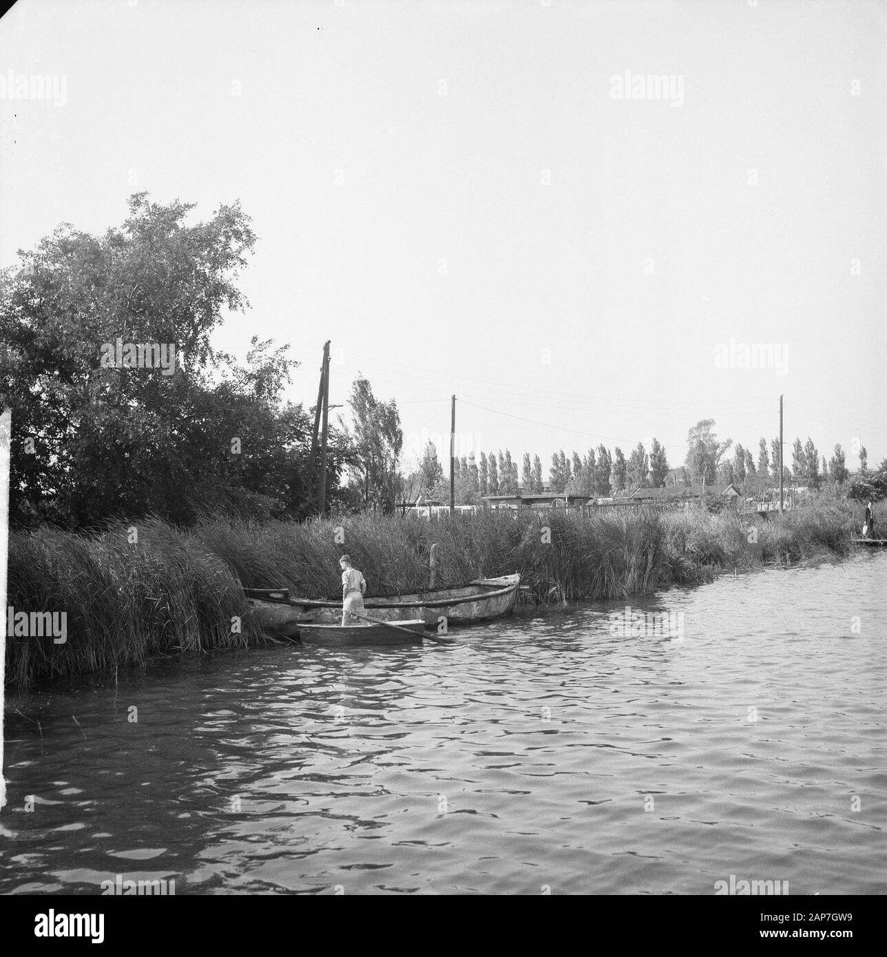 Fire in pleasure craft Flevopark in Amsterdam-East Date: 8 July 1962 Location: Amsterdam, Noord-Holland Keywords: burning Personal name: Flevopark Stock Photo