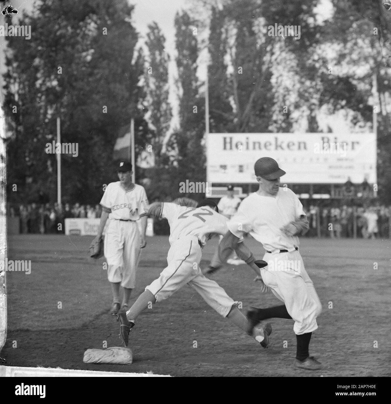 The French baseball player caught by Hoffmann (number 22 European Baseball Championships Date: 22 July 1962 Keywords: Baseball Personname: HOFFMANN Stock Photo
