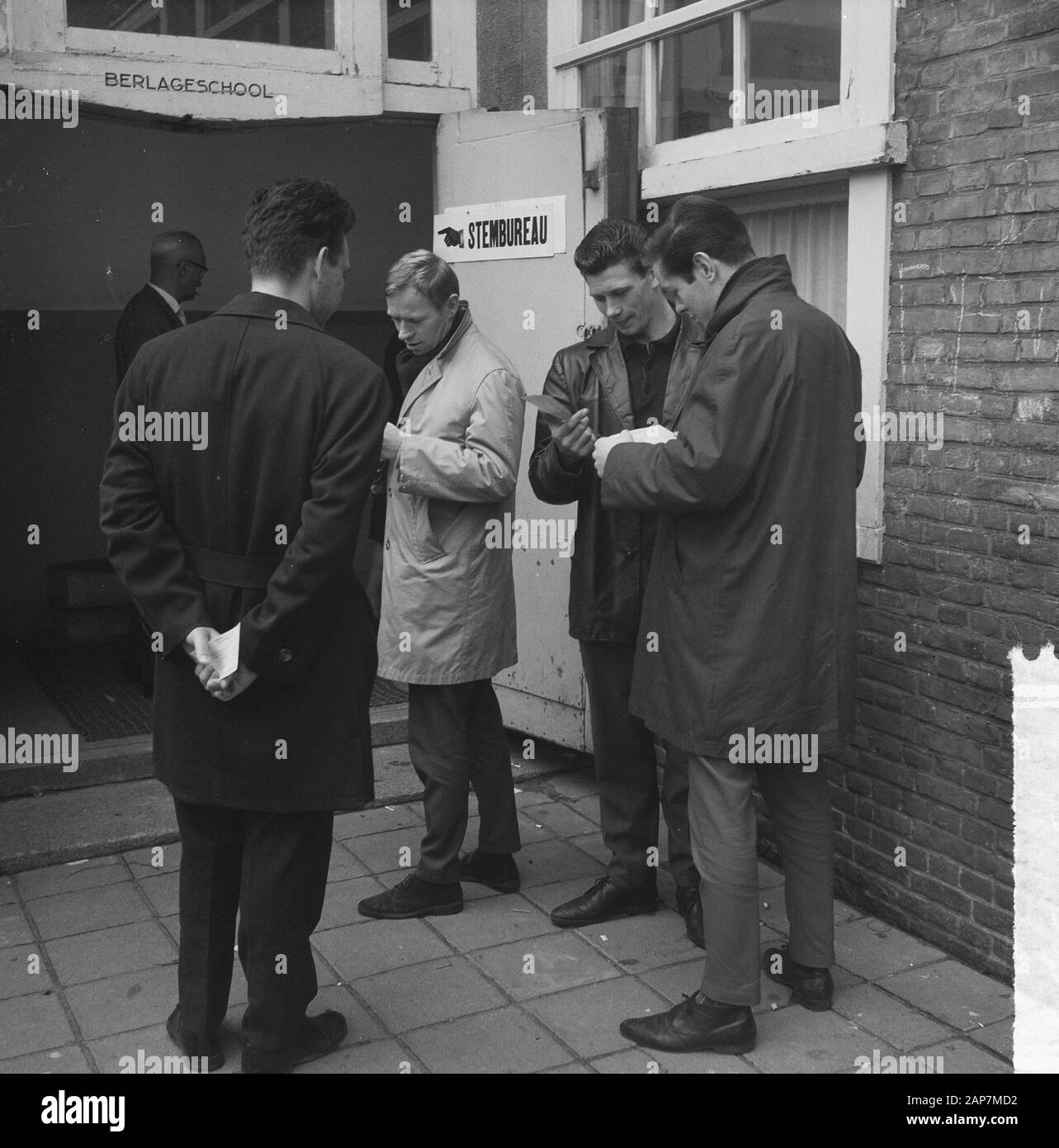 time to build lego titanic