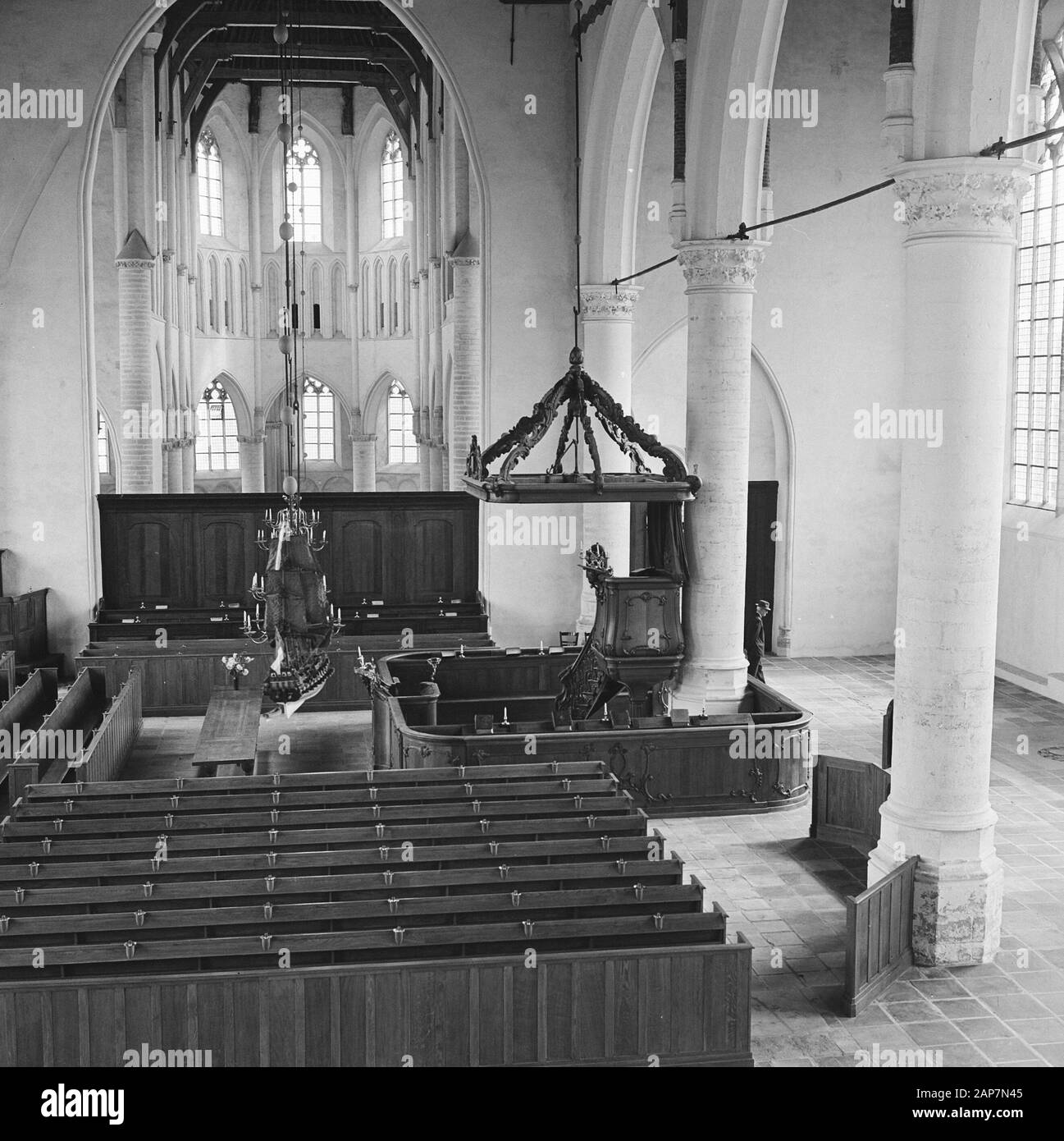 Brouwershaven uses the Grote Kerk again after 9 years of restoration. Interior Date: 4 September 1963 Location: Brouwershaven Keywords: Interior, restorations Stock Photo