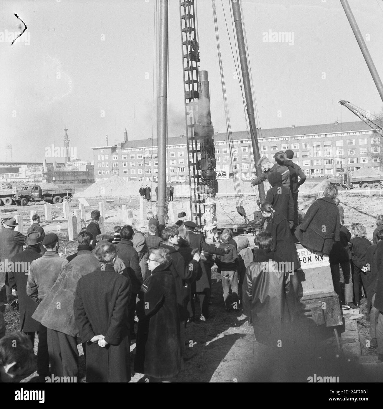 Mayor Van Hall 1e paal Institute Arts & Industry (Amstelveenseweg), reports and overviews Date: March 9, 1964 Keywords: mayors Stock Photo