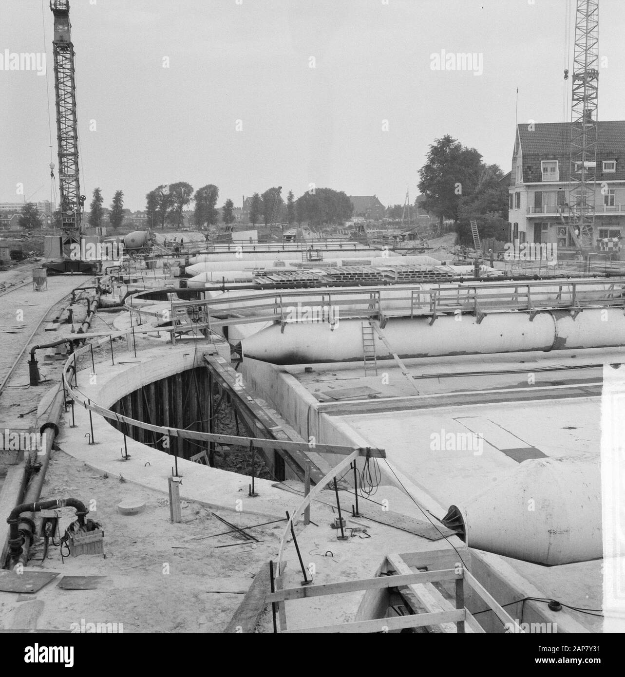 Ice project Black and White Stock Photos Images Alamy