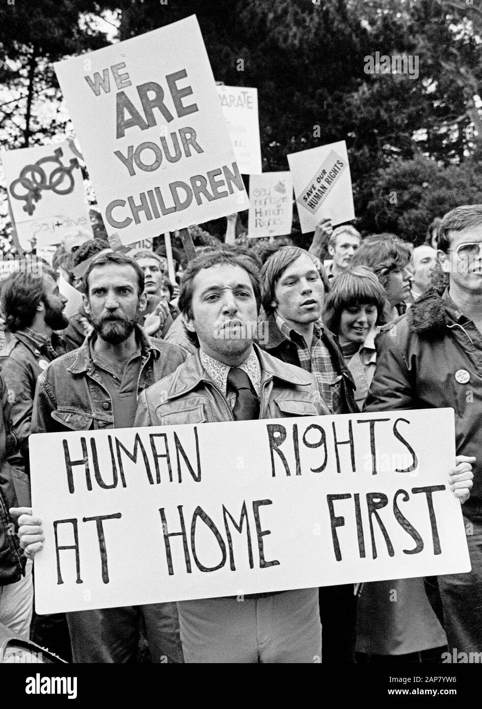 1977 sign hi-res stock photography and images - Alamy