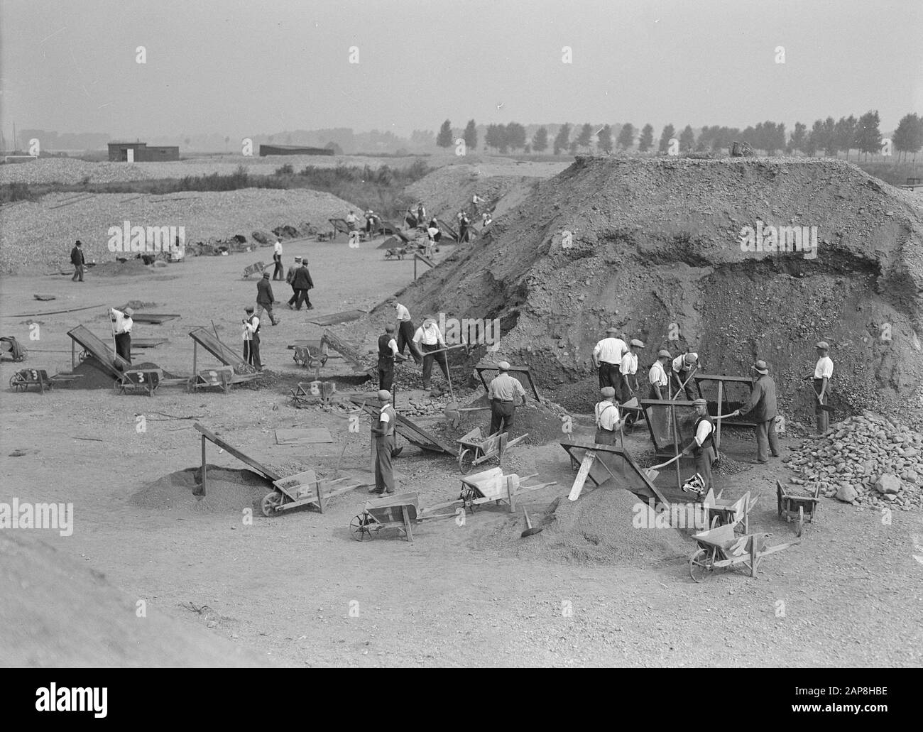 workers, stones, shelves, frameworks, seven Date: undate…