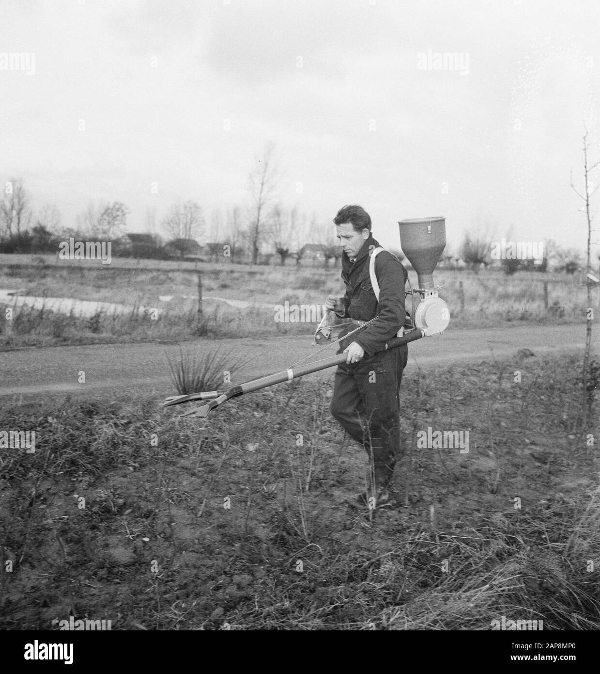 workers, spraying, spraying systems, roadside panels Date undated