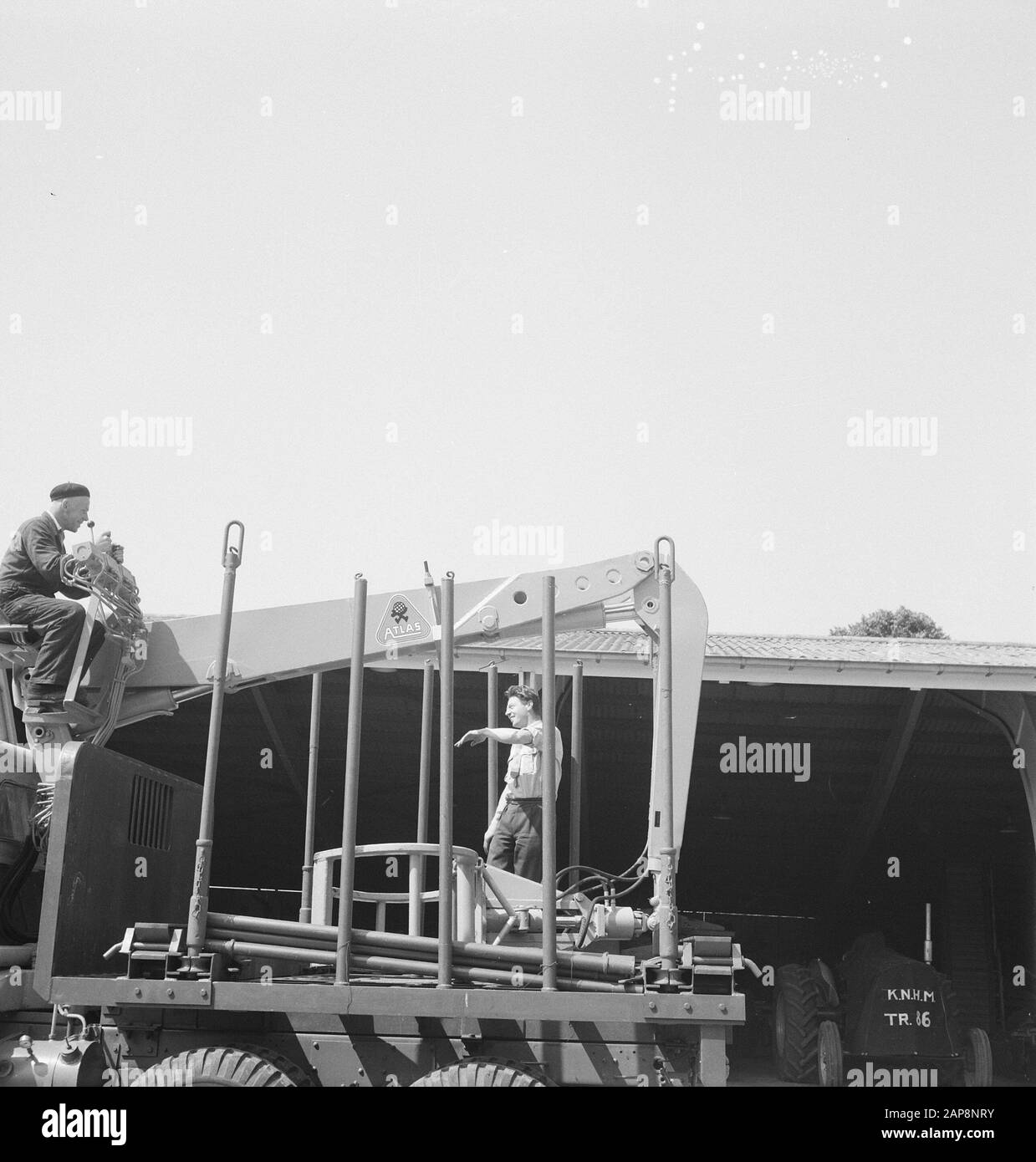 workers, tow trucks Date undated Keywords workers, tow trucks Stock