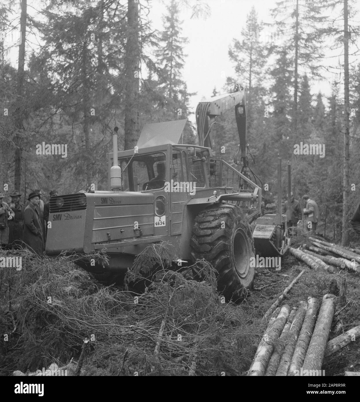 forestry, machines, tools, workers Date: undated Keywords: workers, forestry, machines, tools Stock Photo
