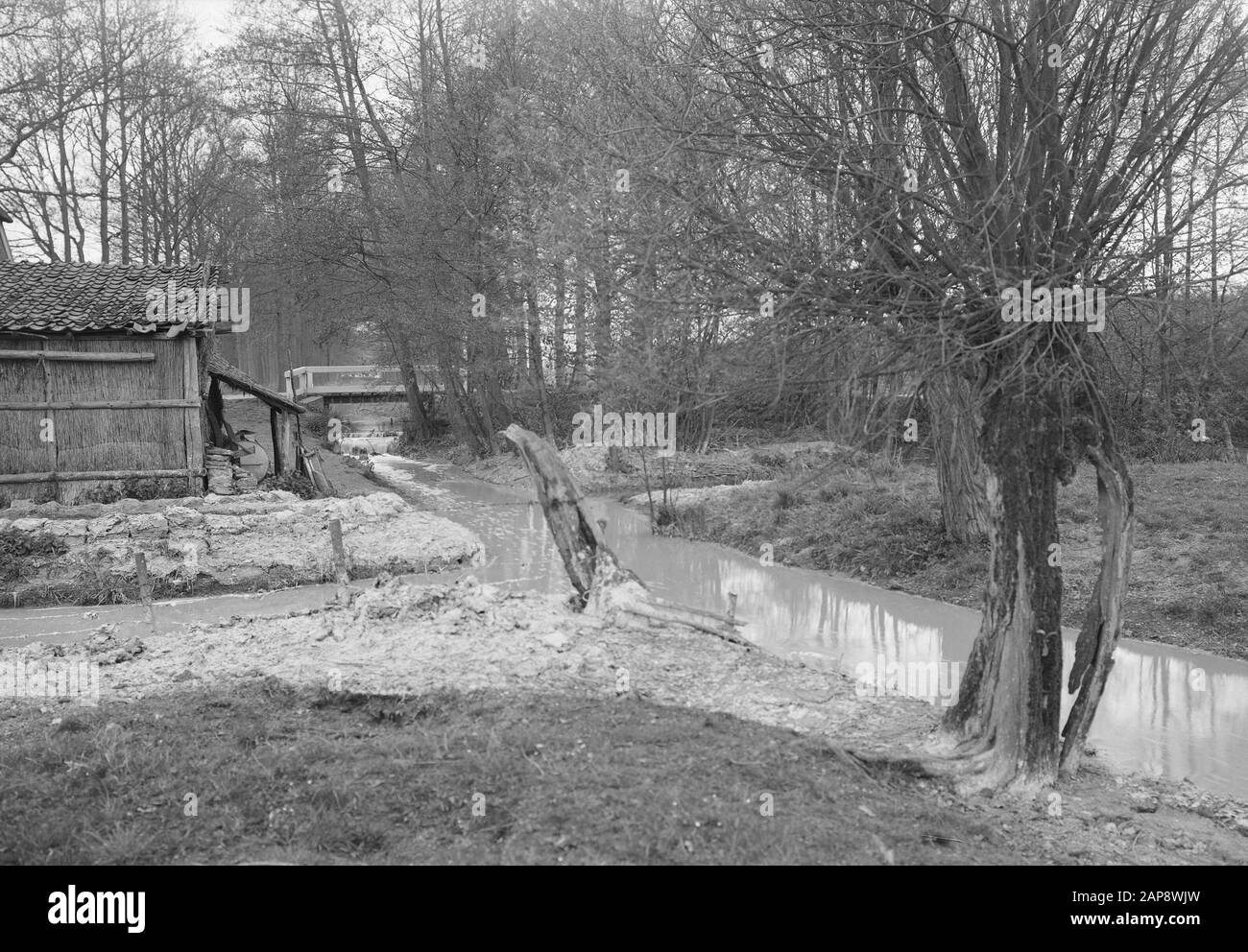 near huize voorstood Date: undated Keywords: cleaning waste water, pollutions, handling urban waste Personal name: voorstondense brook Stock Photo