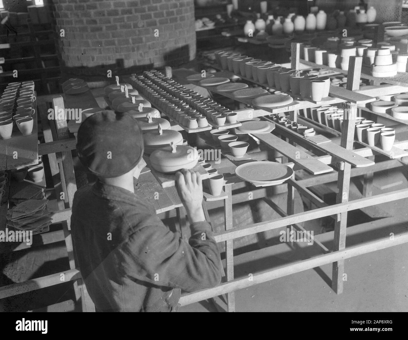 Pottery Factory Groeneveldt in Voorschoten Date 21 October 1946