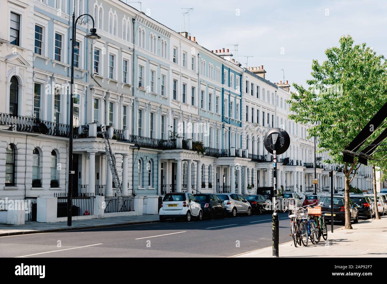 Victorian london street scene hi-res stock photography and images - Alamy