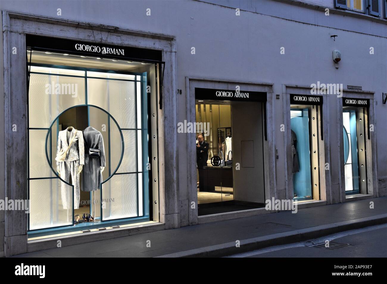 GIORGIO ARMANI BOUTIQUE WINDOWS IN CONDOTTI STREET,THE CENTER OF FASHION  SHOPPING IN ROME Stock Photo - Alamy