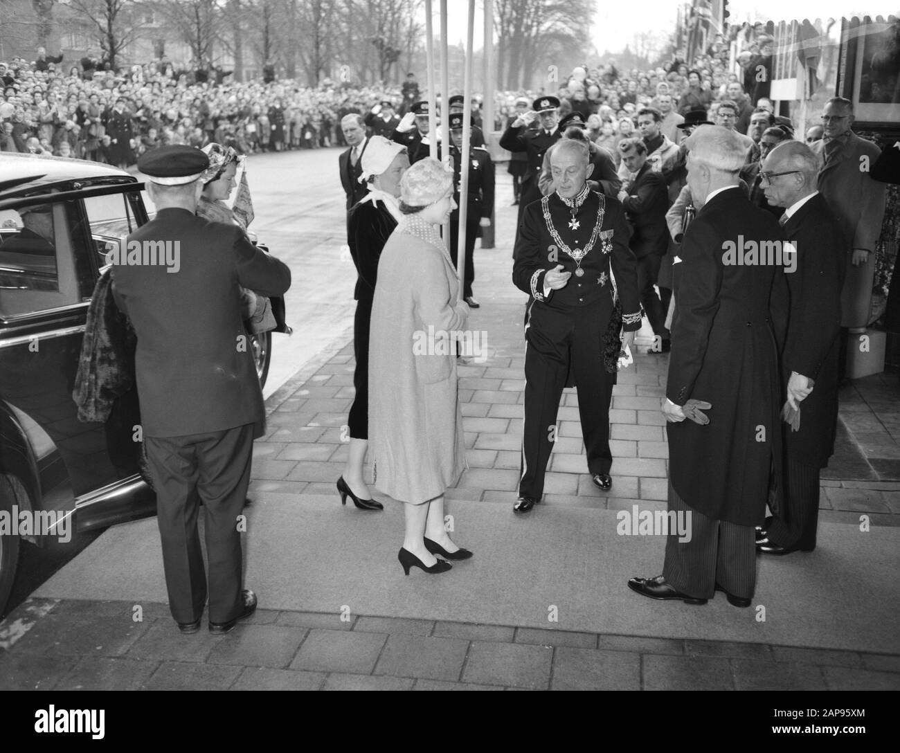 Visit Gemeentemuseum Den Haag Date: March 26, 1958 Location: The Hague, Zuid-Holland Keywords: Gemeentemusea, visits Stock Photo
