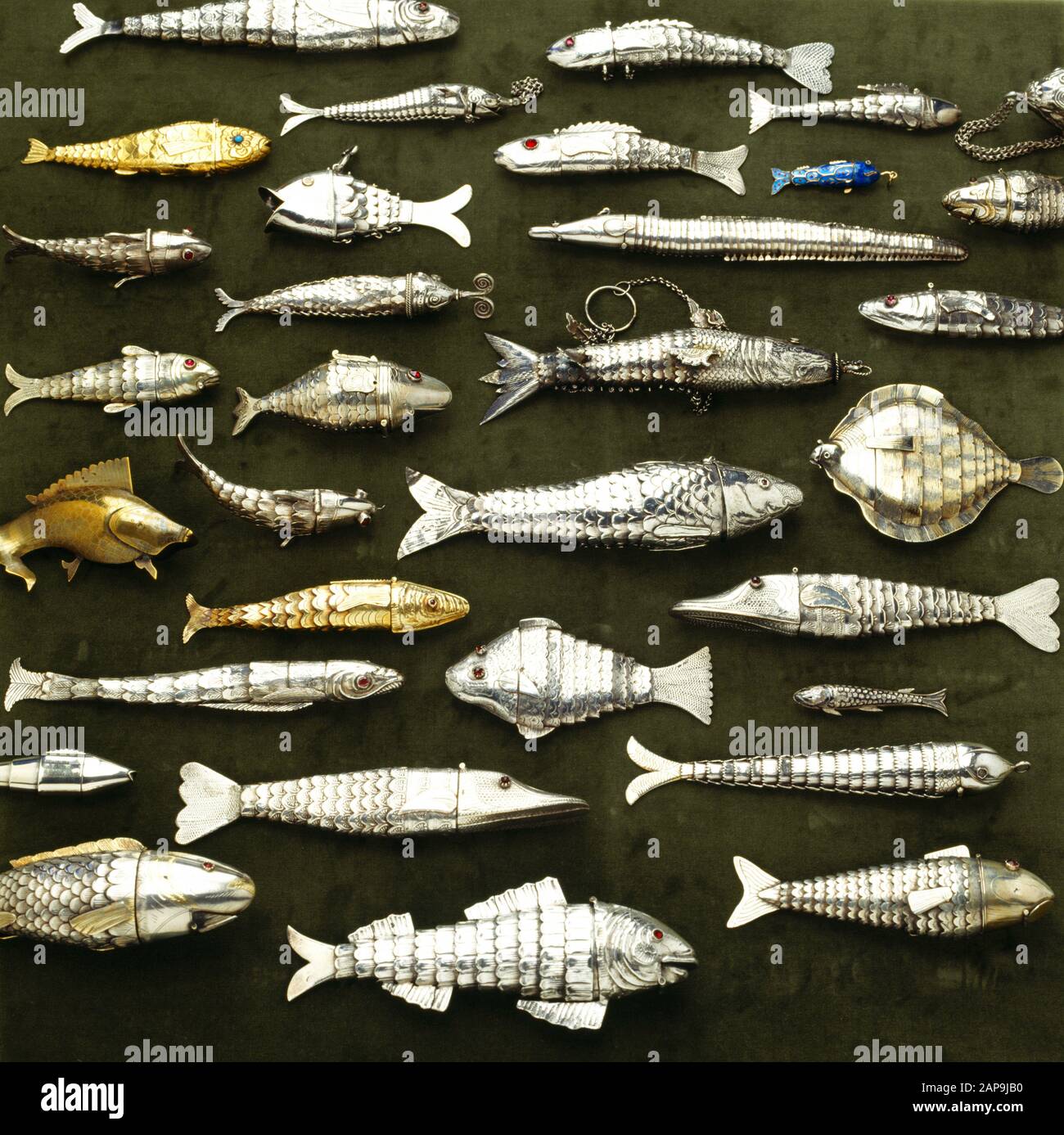 https://c8.alamy.com/comp/2AP9JB0/detail-of-3rd-marchioness-of-bristols-collection-of-silver-fish-used-as-scent-containers-vinaigrettes-and-for-ornament-in-the-museum-landing-at-ickw-2AP9JB0.jpg