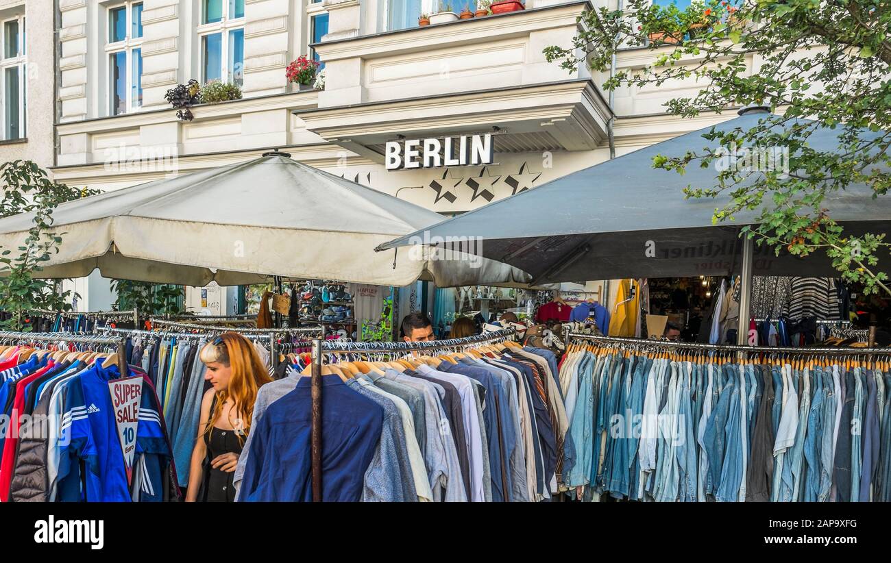 Second hand shirts hi-res stock photography and images - Alamy